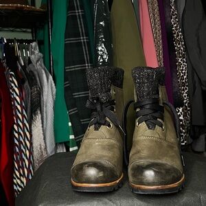 Sorel Olive and Black Heeled Boots